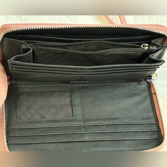 Steve Madden Mauve Saffiano Zip-Around Wristlet Wallet - New York Chic - Picture 5 of 5